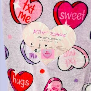 Betsey Johnson Sweetheart Plush Blanket